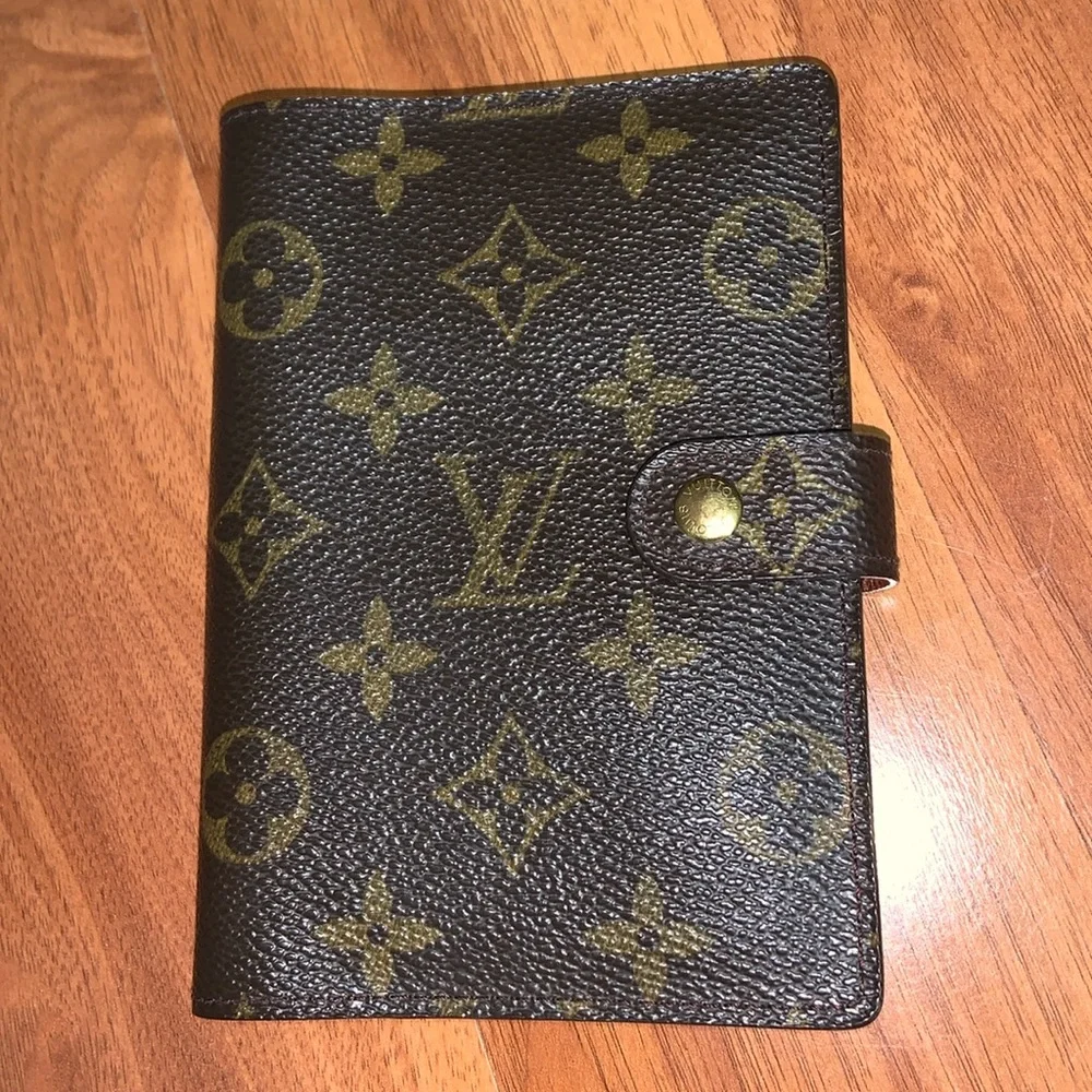 Authentic Louis Vuitton Small Ring Agenda Cover